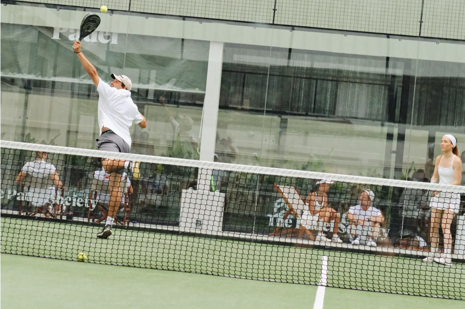 Academy training session on court at Pad Thai Padel